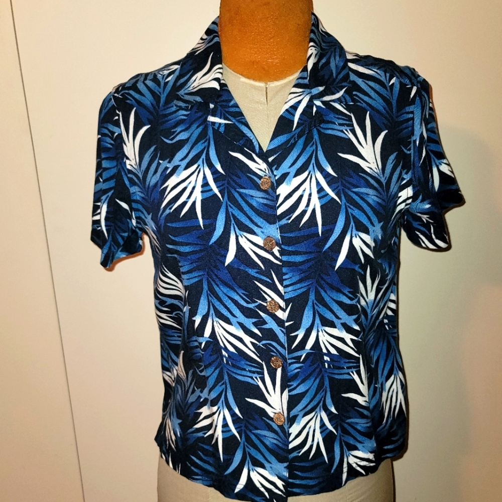 Island Traders shirt 🏝